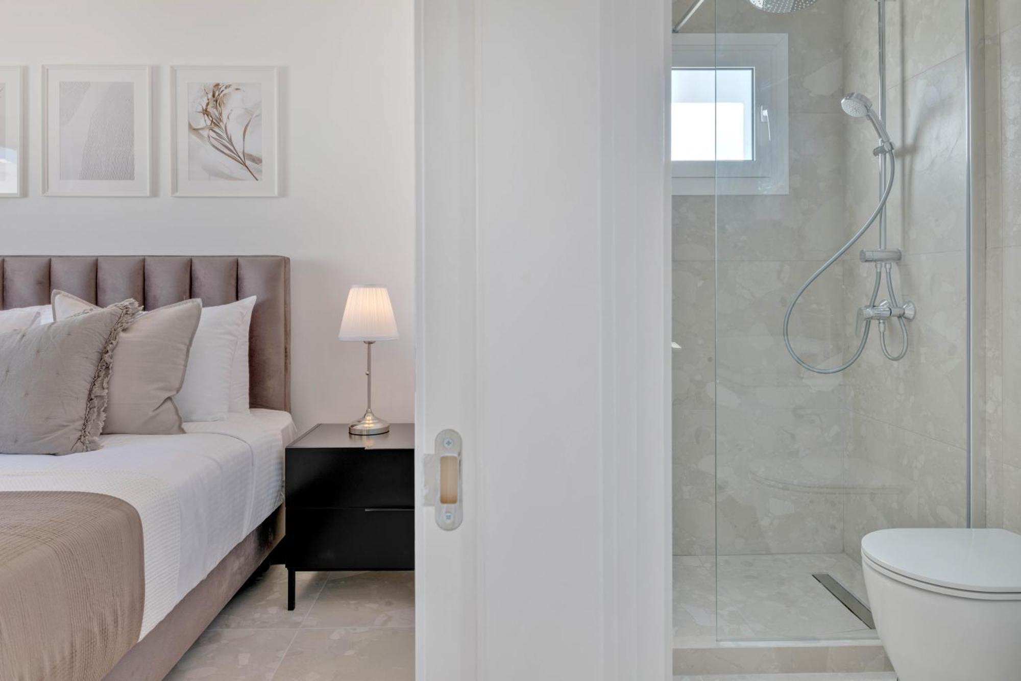 Phaedrus Living: Seaview Luxury Flat Limnaria 150 Apartment Paphos Exterior photo